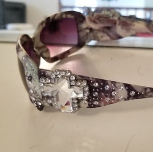 Camouflage shades